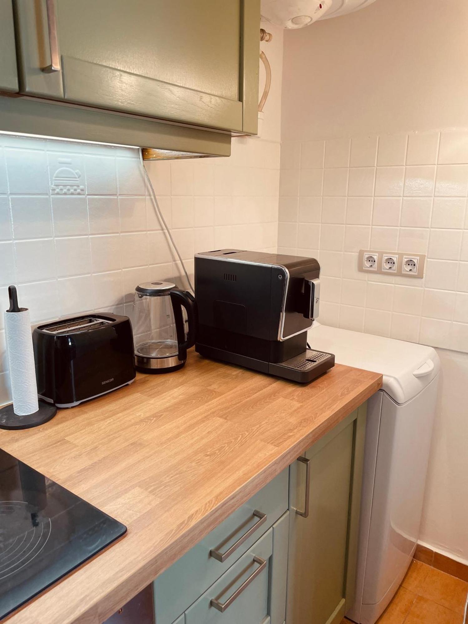 Zsolnay Walk-up Apartman